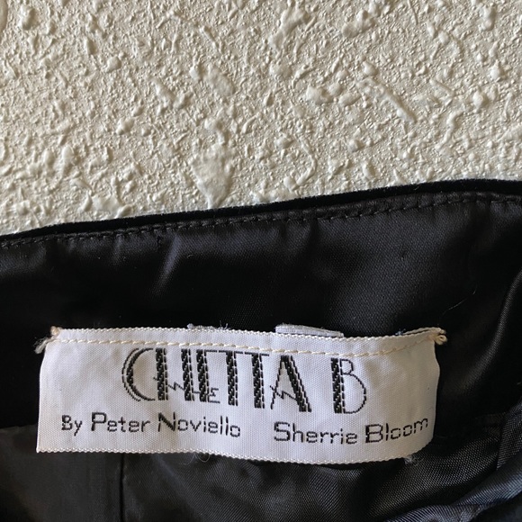 Vintage Black Strapless Sweetheart Velvet Dress